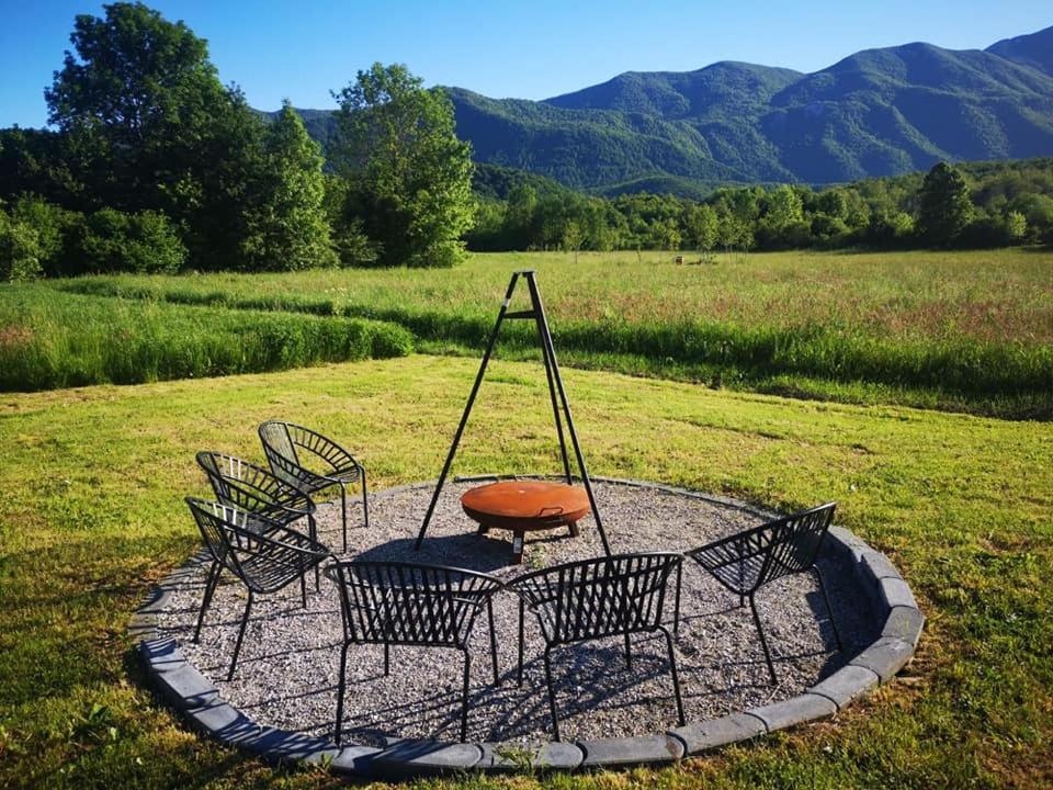Velebit Lodge Lovinac  Экстерьер фото